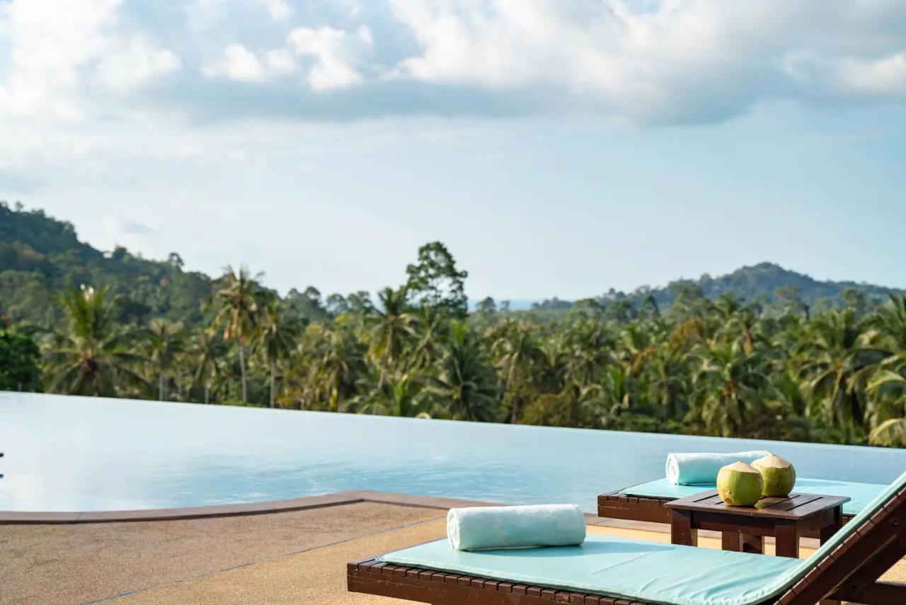 Villa E Taling Ngam Beach