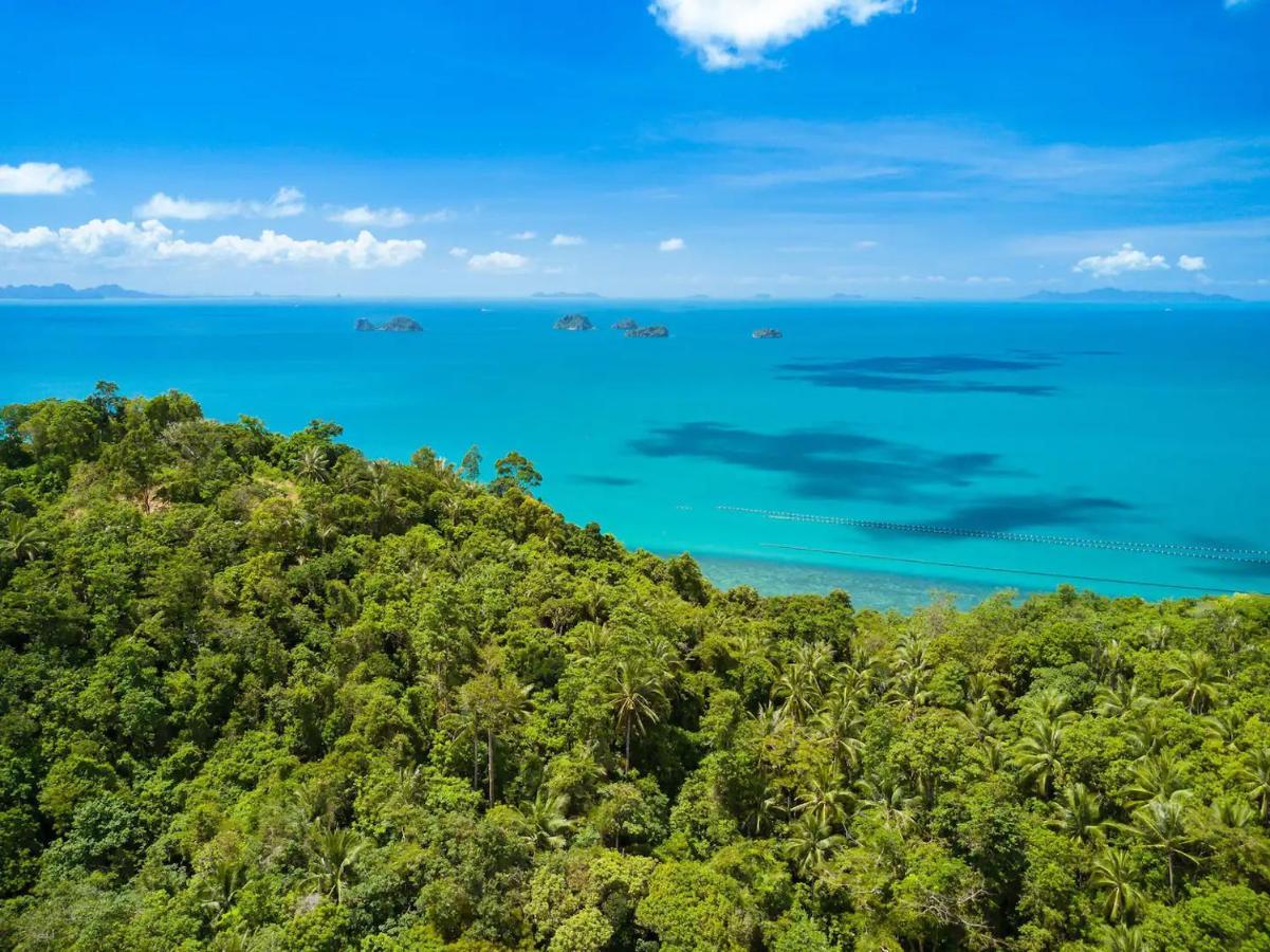 Villa E Taling Ngam Beach