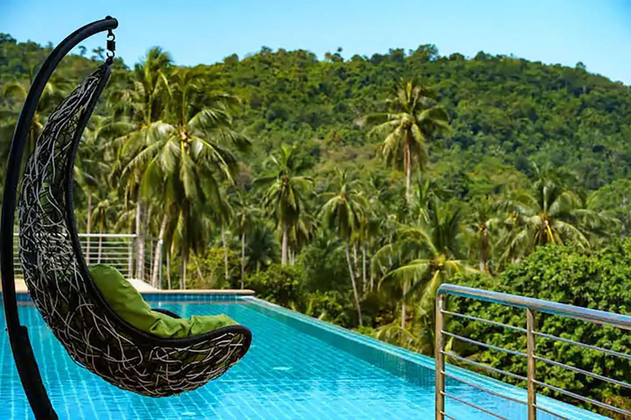 Villa E Taling Ngam Beach